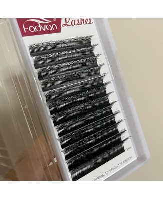 رموش بناء – 8D W Lashes – الطول 8 إلى 15 مل – السماكة 0.07 مل – إنحناء C