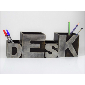 مقلمة أحرف DESK